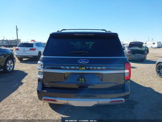 Ford Expedition Xlt Image 16