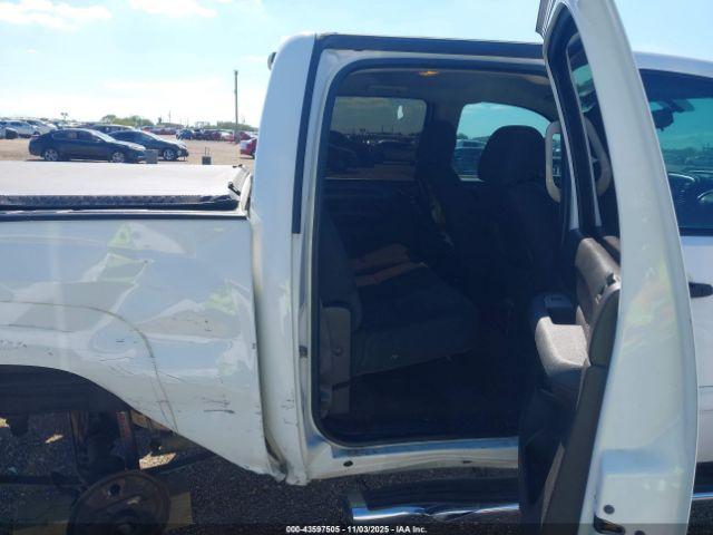 Chevrolet Silverado 1500 Lt Image 14