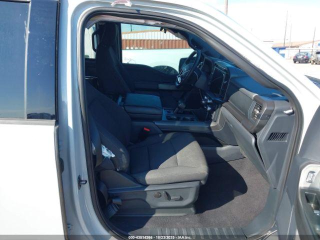 Ford F-150 Xlt Image 16