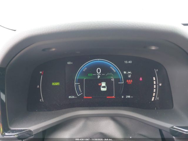 Toyota Camry Le Image 8