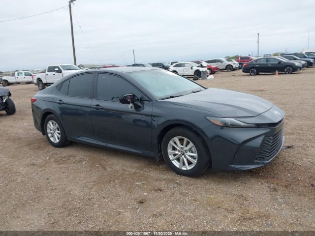 Toyota Camry Le Image 15