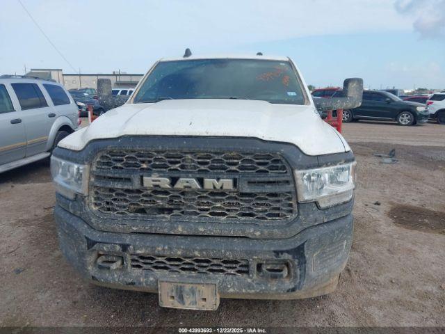 Ram 2500 Tradesman  4x4 8' Box Image 11