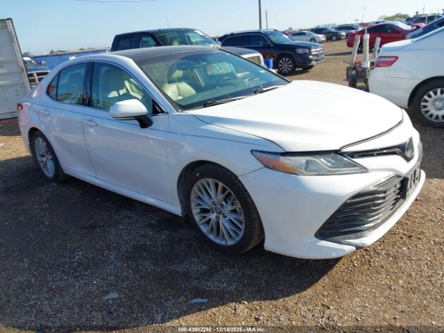 Toyota Camry Xle Image 1