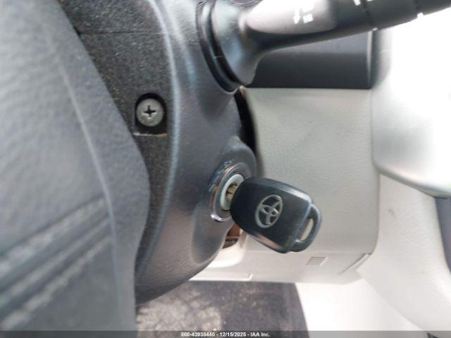 Toyota Highlander Le Image 3