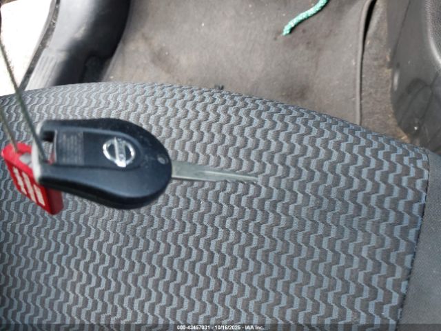 Nissan Versa Sv Image 9