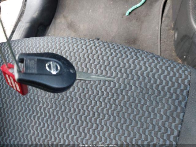 Nissan Versa Sv Image 9