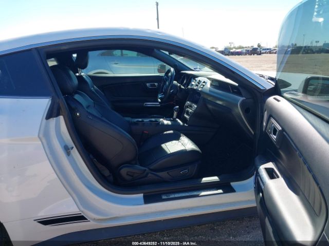 Ford Mustang Ecoboost Premium Image 15