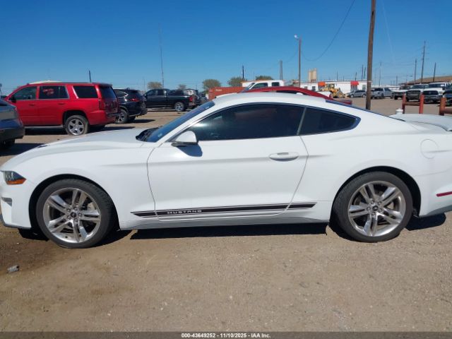 Ford Mustang Ecoboost Premium Image 8