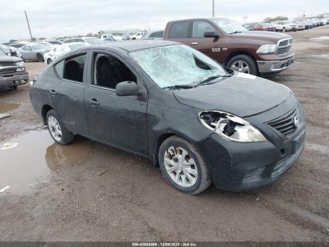  Salvage Nissan Versa