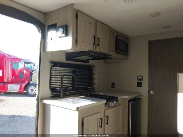 Forest River Aurora 16bhx Image 11