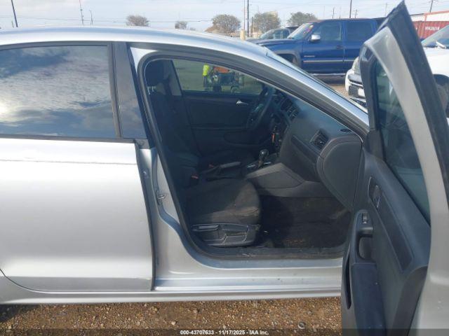 Volkswagen Jetta 1.4t S Image 15