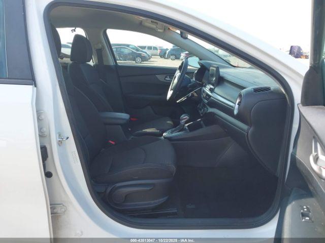 Kia Forte Lxs Image 3