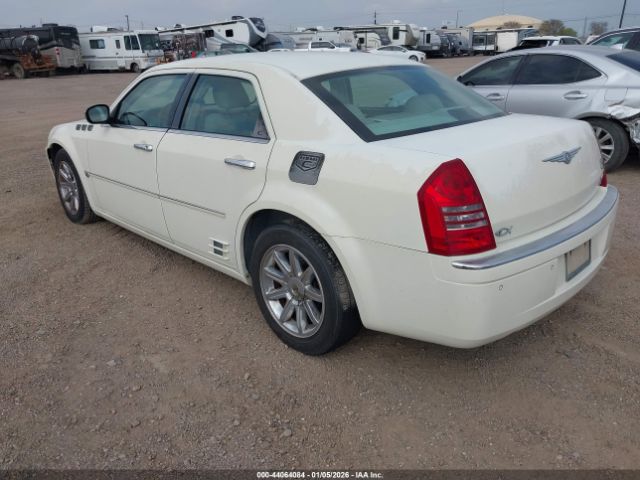 Chrysler 300c Image 3