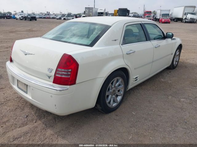 Chrysler 300c Image 12