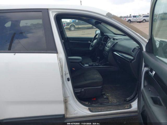 Kia Sorento Lx Image 8