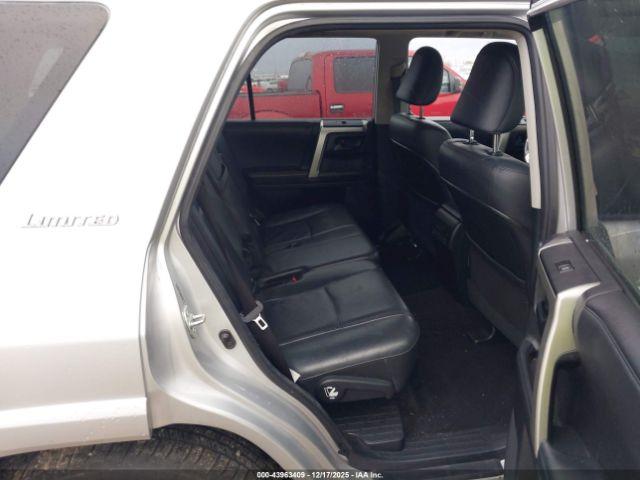 Toyota 4Runner Limited V6 Image 8