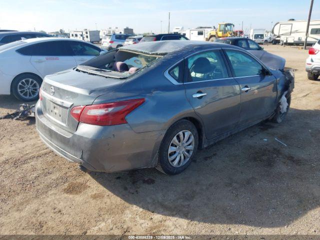Nissan Altima 2.5 S Image 6
