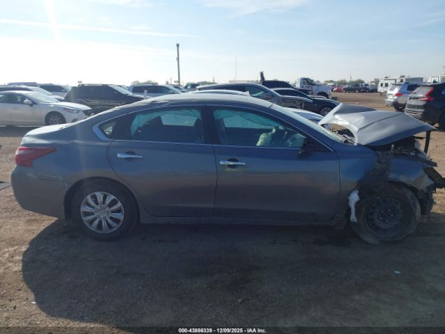 Nissan Altima 2.5 S Image 10