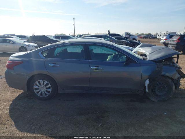 Nissan Altima 2.5 S Image 10