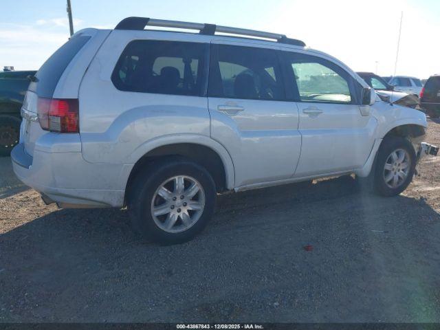 Mitsubishi Endeavor Image 10