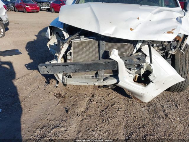 Mitsubishi Endeavor Image 7