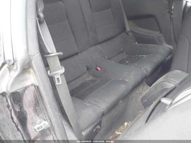 Ford Mustang V6 Image 9