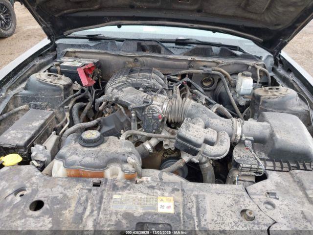 Ford Mustang V6 Image 12