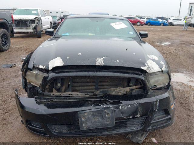 Ford Mustang V6 Image 13