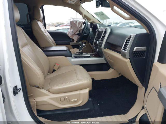 Ford F-150 Lariat Image 6