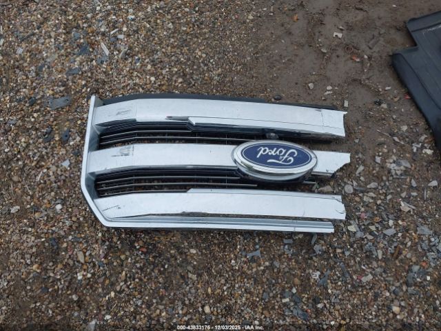 Ford F-150 Lariat Image 8