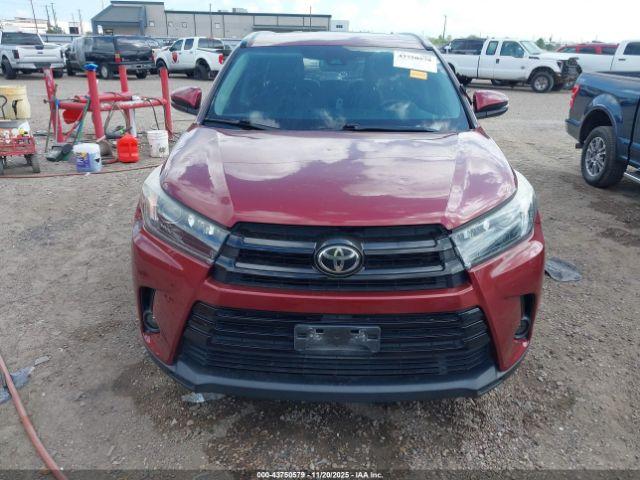 Toyota Highlander Se Image 17