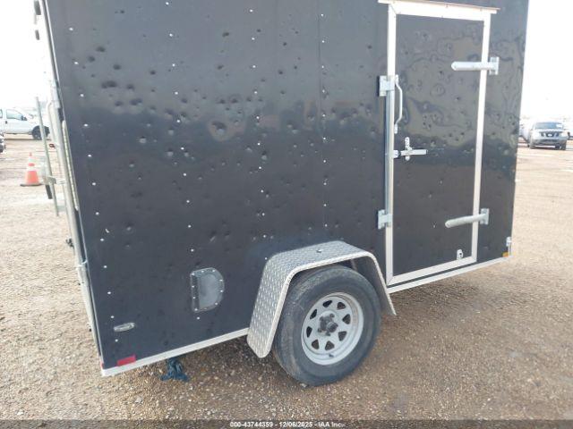 Lark 10x6 V Nose Enclosed Image 5