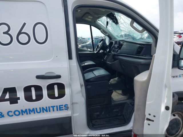Ford Transit Image 9