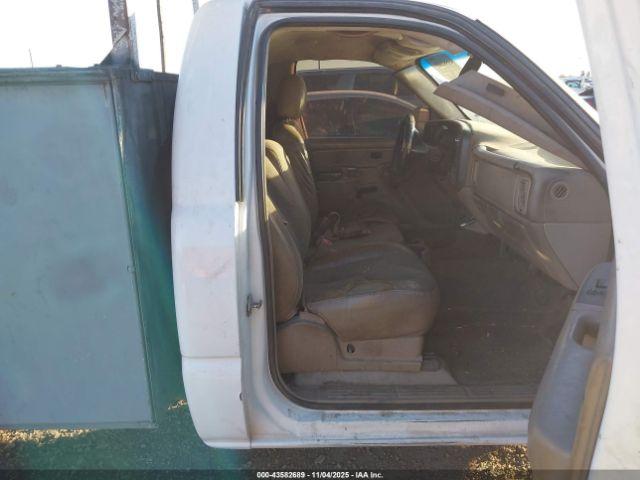 Chevrolet Silverado 2500 Work Truck Image 9