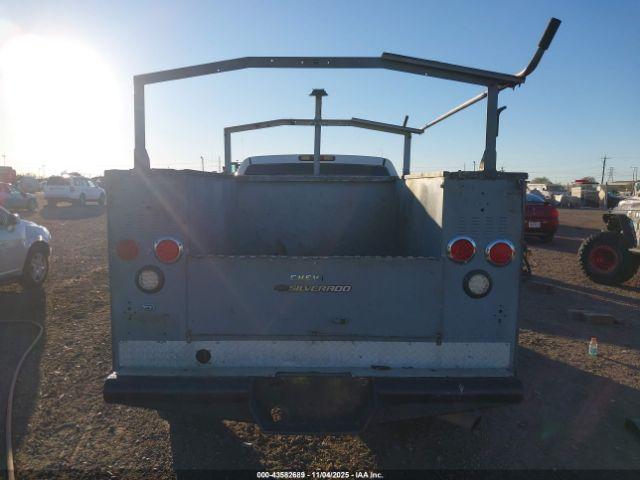 Chevrolet Silverado 2500 Work Truck Image 11