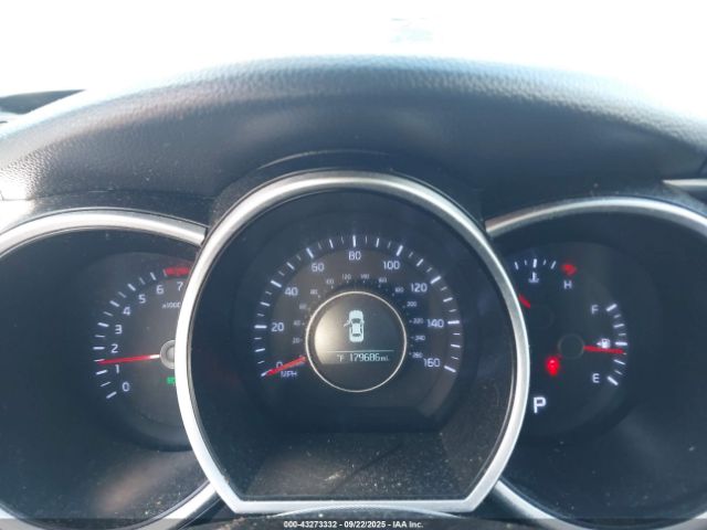 Kia Optima Lx Image 14