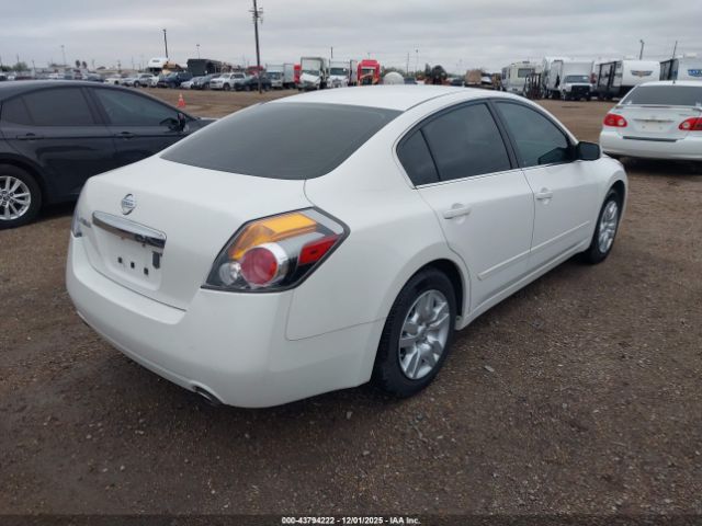 Nissan Altima 2.5 Image 2