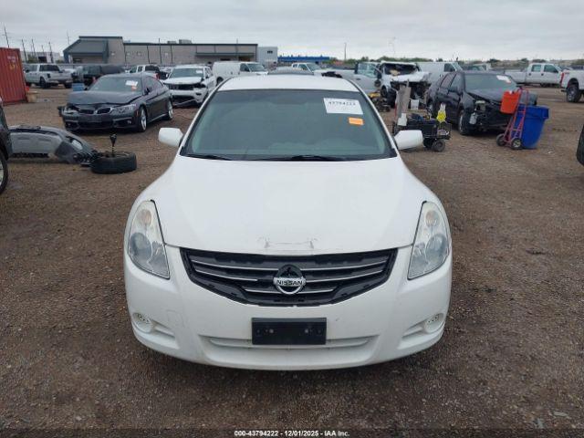 Nissan Altima 2.5 Image 10
