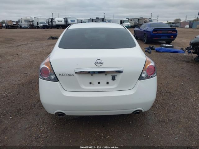 Nissan Altima 2.5 Image 13