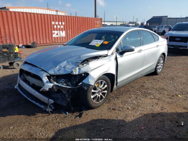 Ford Fusion S Image 3