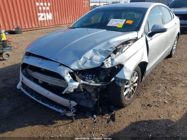 Ford Fusion S Image 6