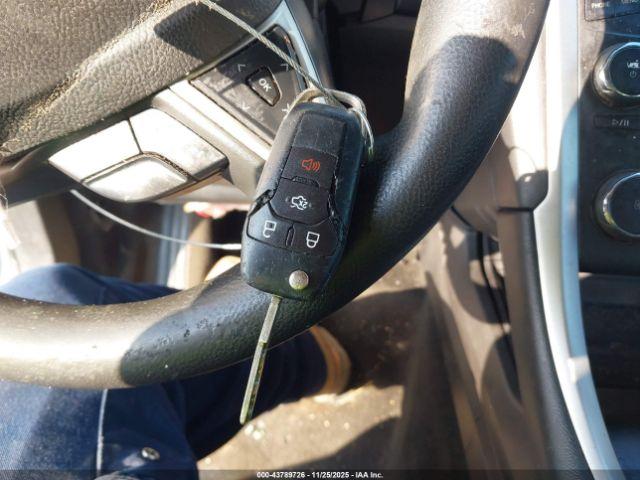 Ford Fusion S Image 11