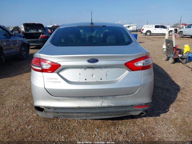 Ford Fusion S Image 9
