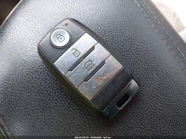 Kia Optima Ex Image 8