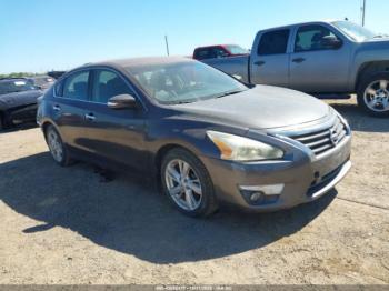  Salvage Nissan Altima