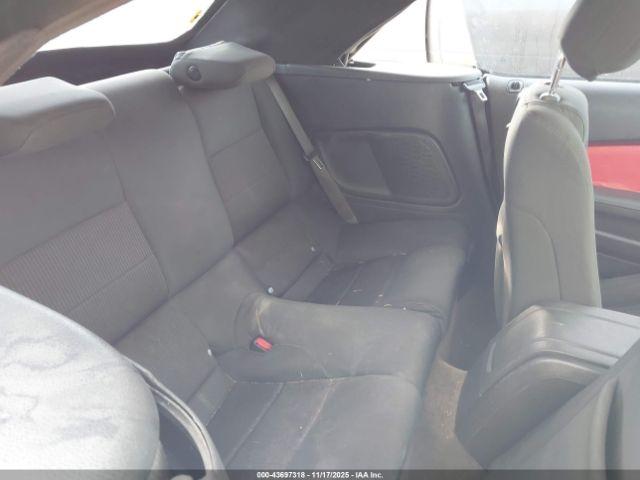 Ford Mustang V6 Image 6