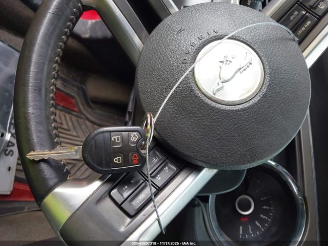 Ford Mustang V6 Image 8