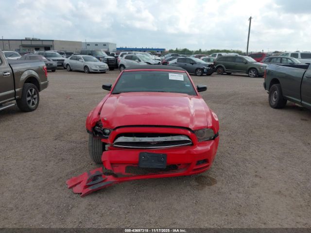 Ford Mustang V6 Image 9