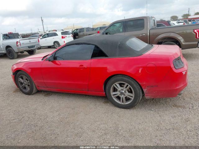 Ford Mustang V6 Image 12