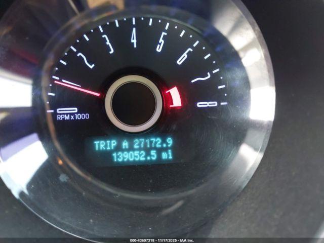 Ford Mustang V6 Image 10